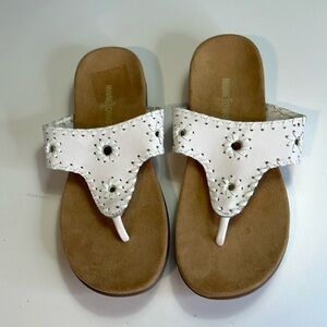 MINNETONKA WOMENS MYA LEATHER SANDALS IN WHITE SIZE 7